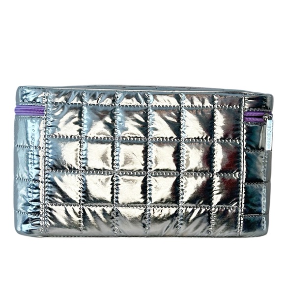 Clinique Silver Metallic Quilted Large Cosmetics Bag / Train Case - Picture 6 of 12